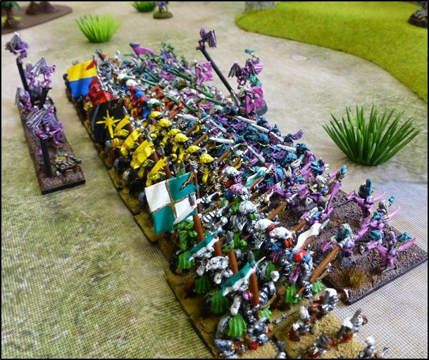 Dans les Marais de la D�solation, les forces imp�riales tentent de retenir les forces du Chaos