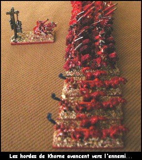 Les hordes de Khorne avancent vers l'ennemi...